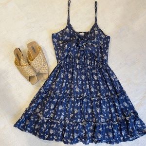 Women's Medium Eyeshadow Blue and White Floral Spaghetti Strap Sundress